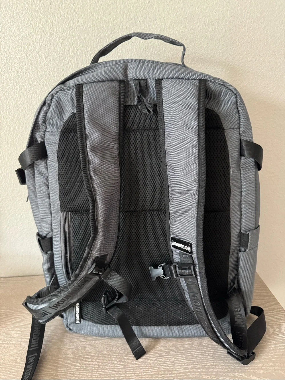 Hoonigan Metal Bar backpack. Gray/black